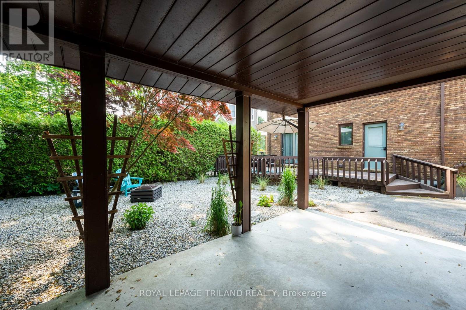 215 Kitchener Avenue, Central Elgin, Ontario  N5L 1A3 - Photo 33 - X12090015