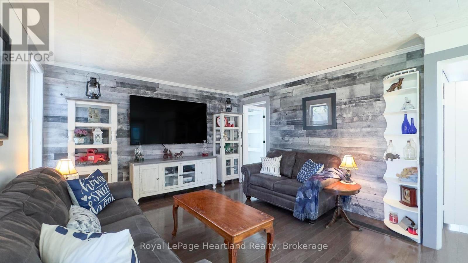 36973 Londesboro Road, Ashfield-Colborne-Wawanosh, Ontario  N7A 3Y1 - Photo 18 - X12091519