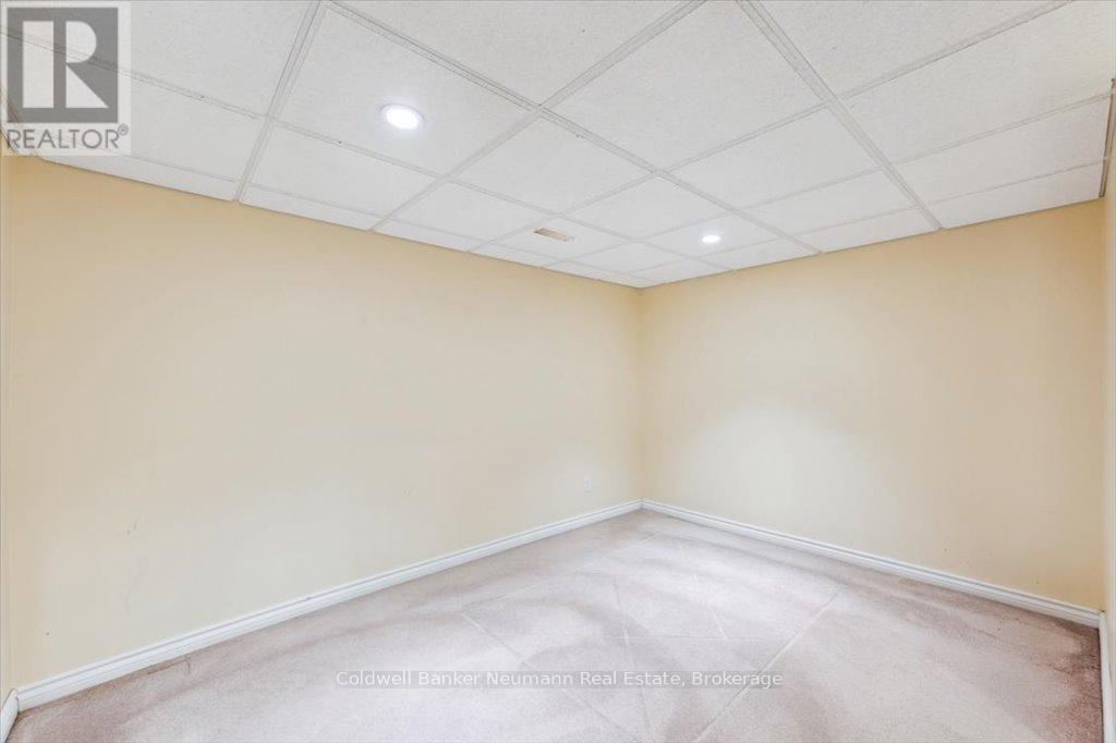 26 - 60 Ptarmigan Drive, Guelph, Ontario  N1C 1E5 - Photo 34 - X12091529