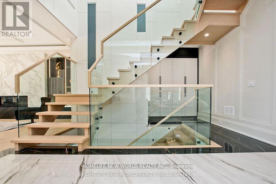 47 Tournament Drive, Toronto, Ontario  M2P 1K2 - Photo 32 - C12091526
