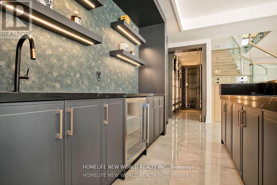 47 Tournament Drive, Toronto, Ontario  M2P 1K2 - Photo 37 - C12091526