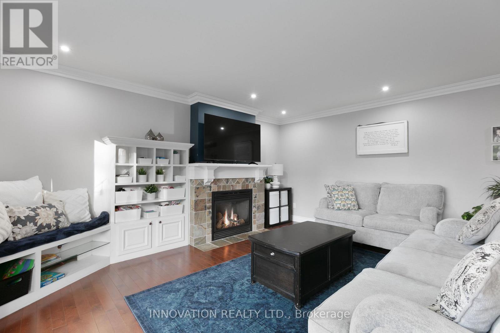 Property at 357 CASTOR STREET image 3