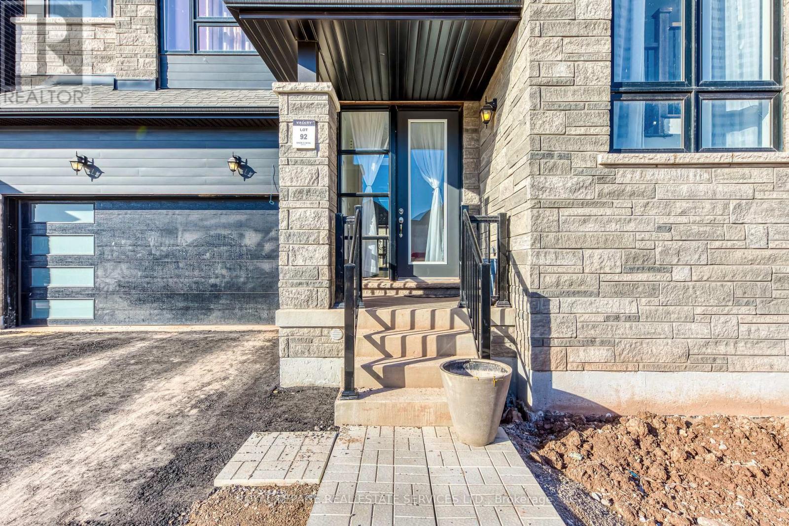Property at 1367 PELICAN PASSAGE image 2