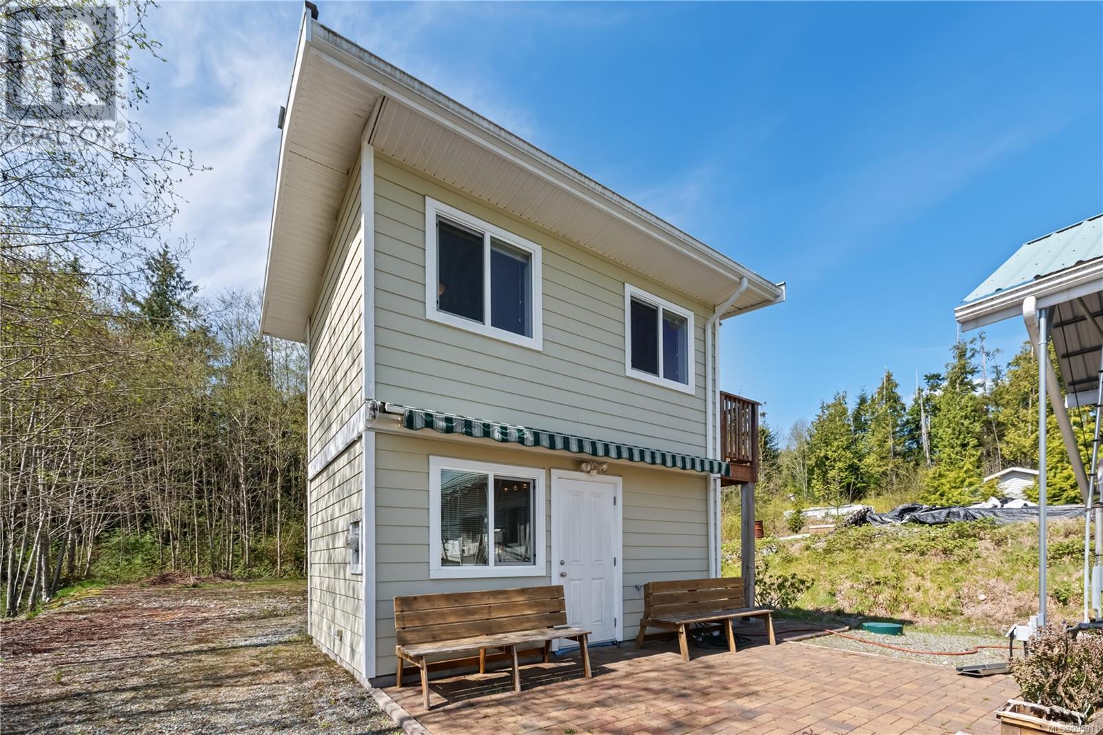 1181 Seventh Ave, Ucluelet, British Columbia  V0R 3A0 - Photo 2 - 995911
