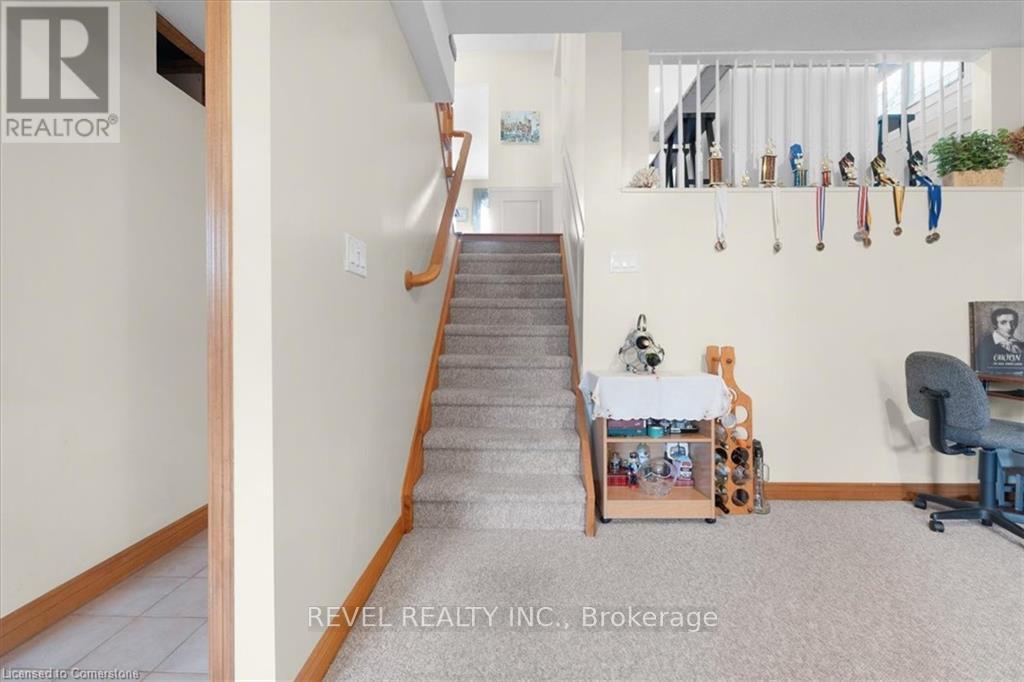 7994 Oakridge Drive, Niagara Falls, Ontario  L2H 2W1 - Photo 27 - X12091521