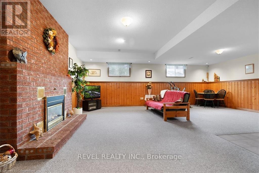 7994 Oakridge Drive, Niagara Falls, Ontario  L2H 2W1 - Photo 28 - X12091521