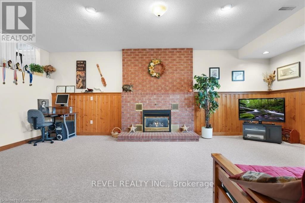 7994 Oakridge Drive, Niagara Falls, Ontario  L2H 2W1 - Photo 29 - X12091521