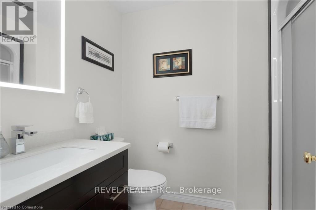 7994 Oakridge Drive, Niagara Falls, Ontario  L2H 2W1 - Photo 32 - X12091521