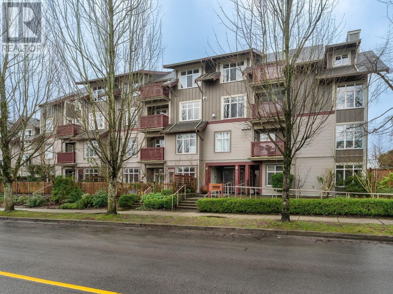 Listing Picture 25 of 40 : 108 4272 ALBERT STREET, Burnaby / 本拿比 - 魯藝地產 Yvonne Lu Group - MLS Medallion Club Member