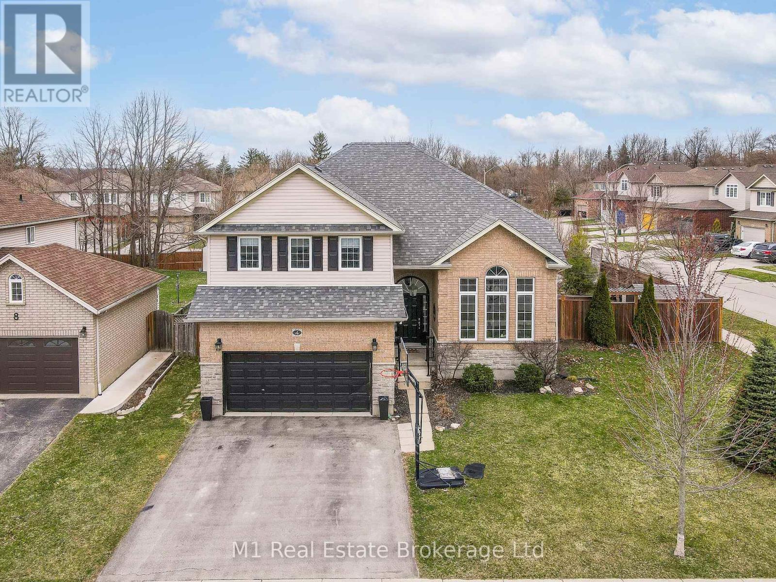 4 Endeavour Drive, Cambridge, Ontario  N3C 4C4 - Photo 2 - X12091574