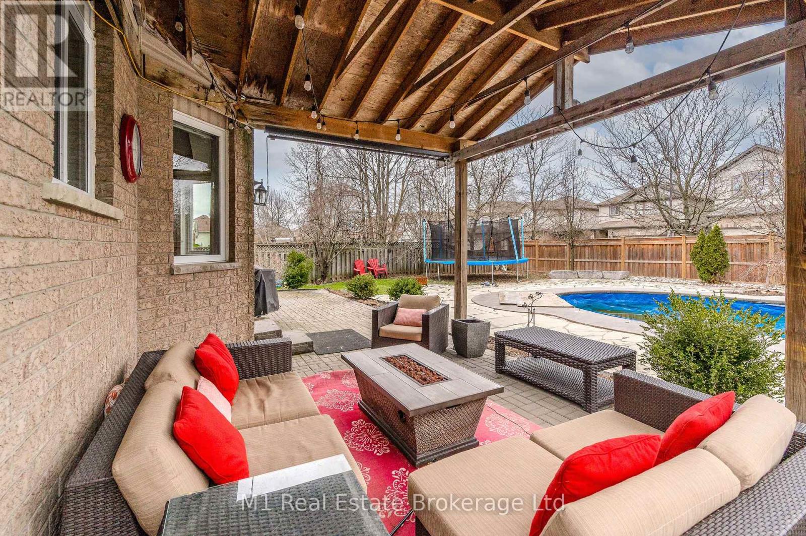 4 Endeavour Drive, Cambridge, Ontario  N3C 4C4 - Photo 36 - X12091574