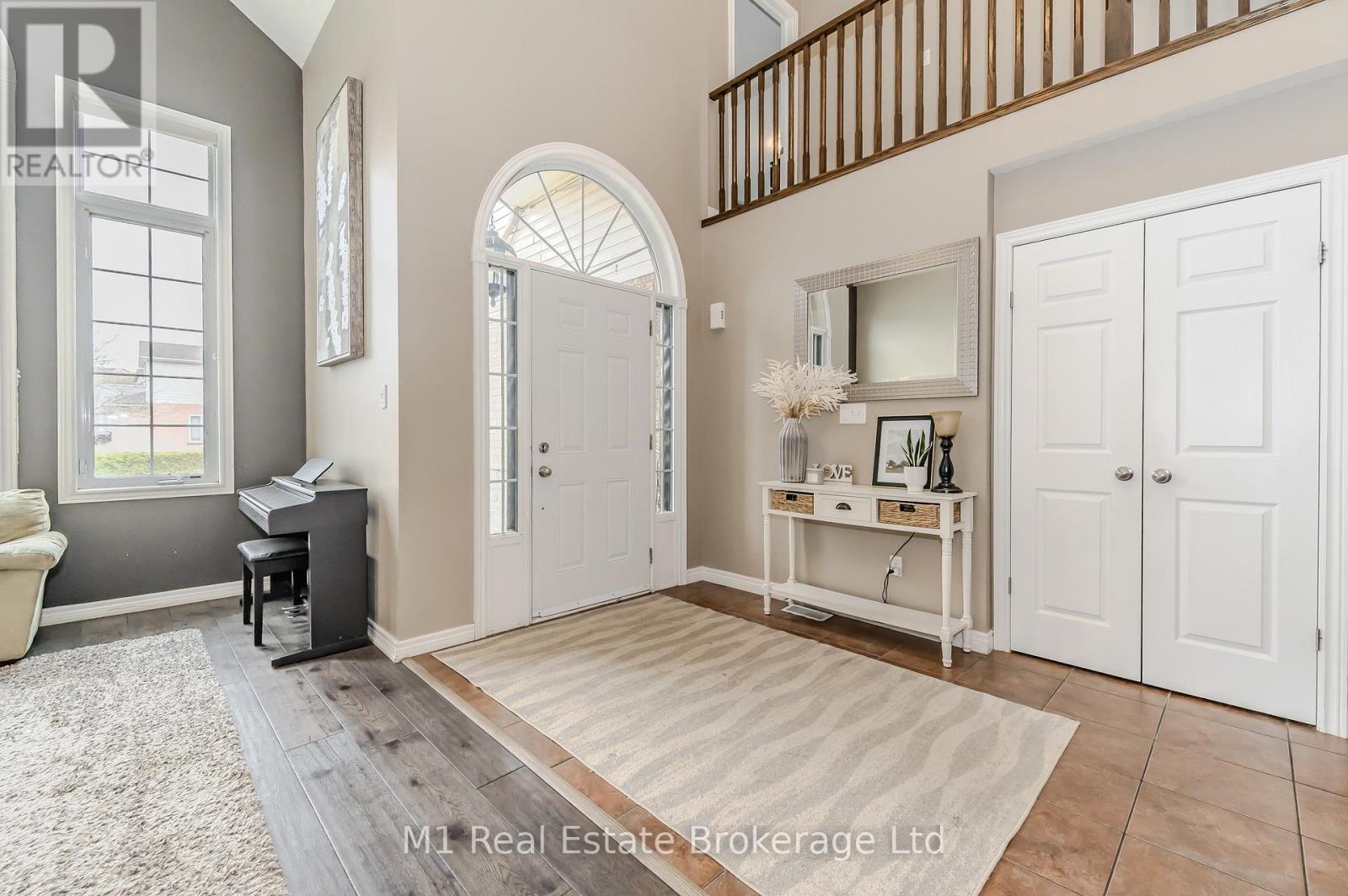 4 Endeavour Drive, Cambridge, Ontario  N3C 4C4 - Photo 4 - X12091574