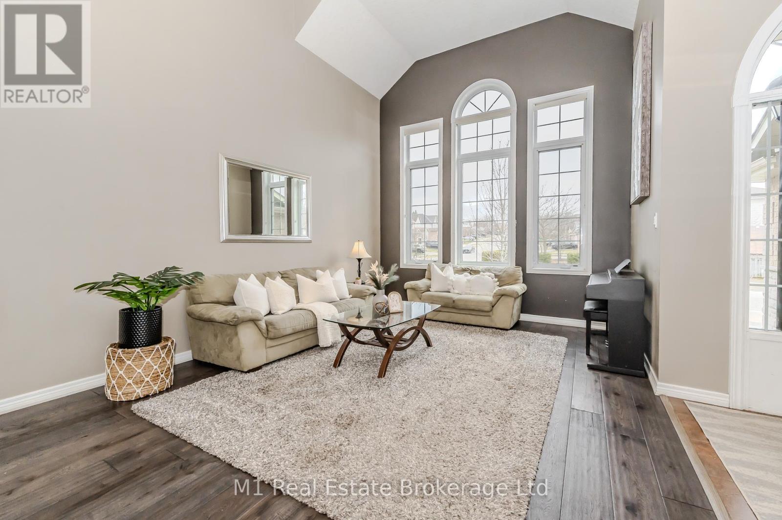 4 Endeavour Drive, Cambridge, Ontario  N3C 4C4 - Photo 7 - X12091574