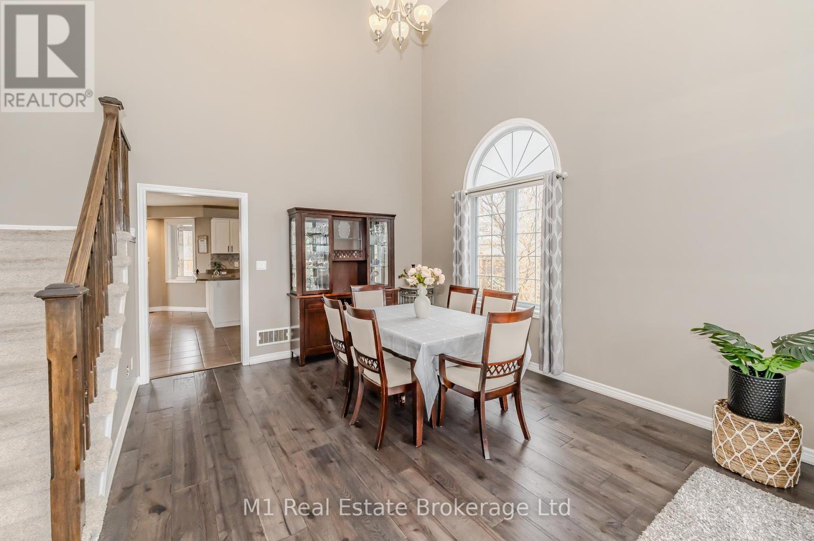 4 Endeavour Drive, Cambridge, Ontario  N3C 4C4 - Photo 8 - X12091574