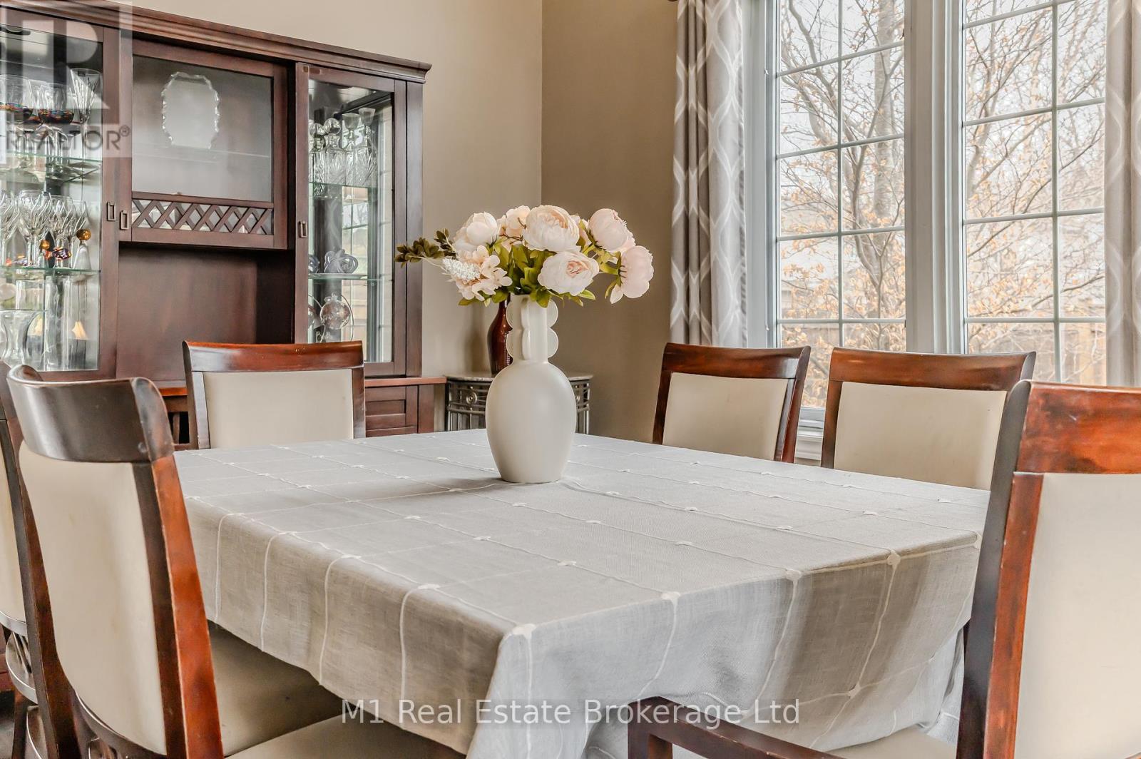 4 Endeavour Drive, Cambridge, Ontario  N3C 4C4 - Photo 9 - X12091574