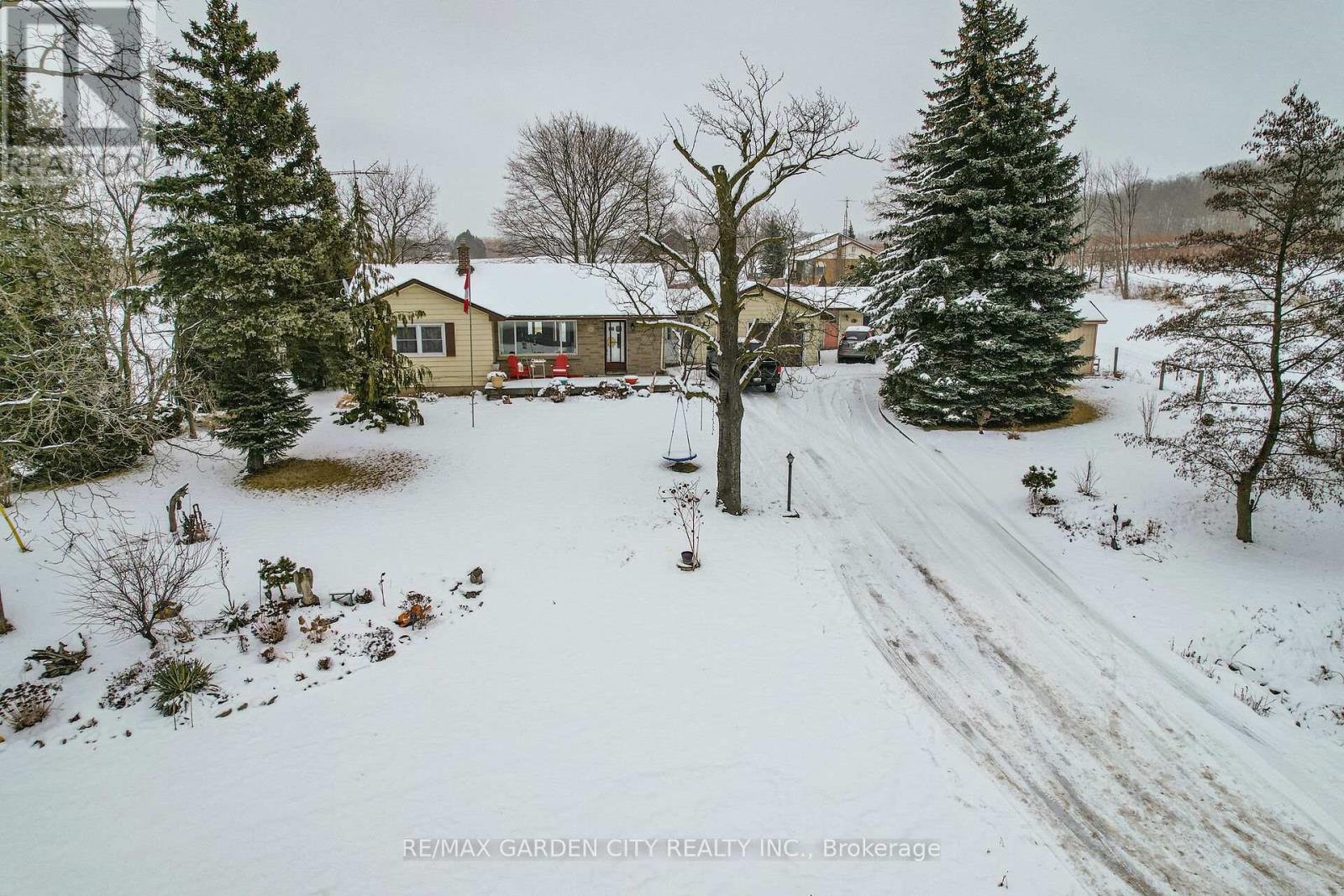 Property at 3811 VICTORIA AVENUE image 4
