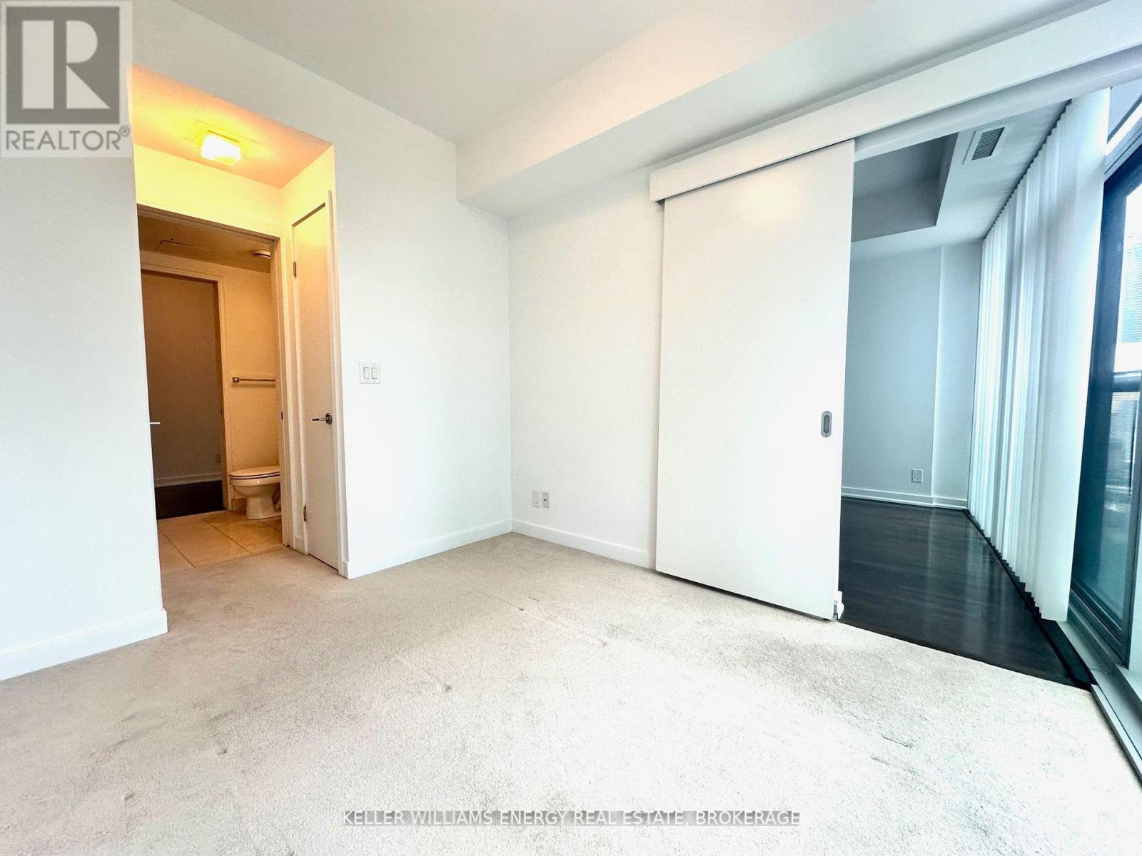 1409 - 12 York Street, Toronto, Ontario  M5J 0A9 - Photo 13 - C12013542