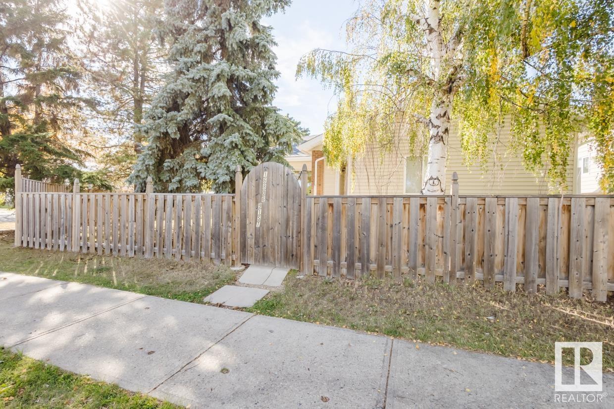 Property at 16806 91 ST NW image 2