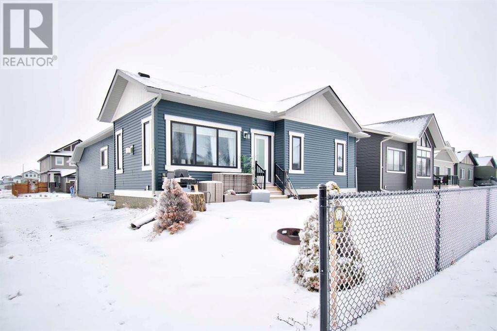 Property at 800 Mandalay Link image 5
