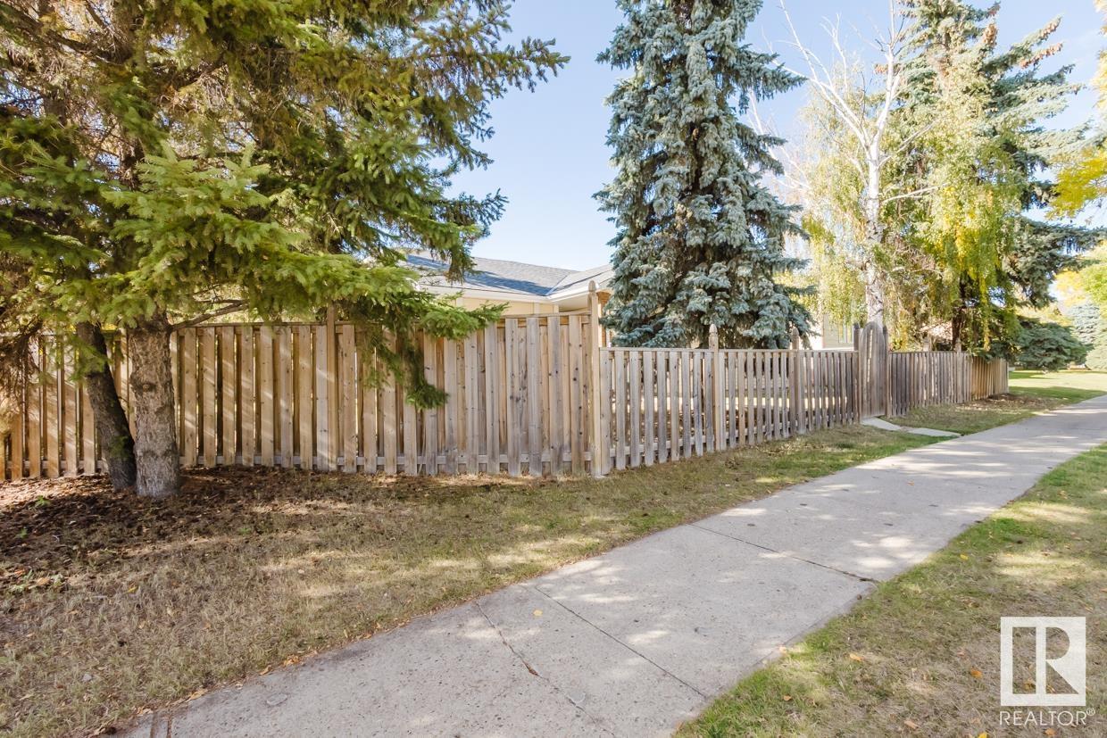 Property at 16806 91 ST NW image 3