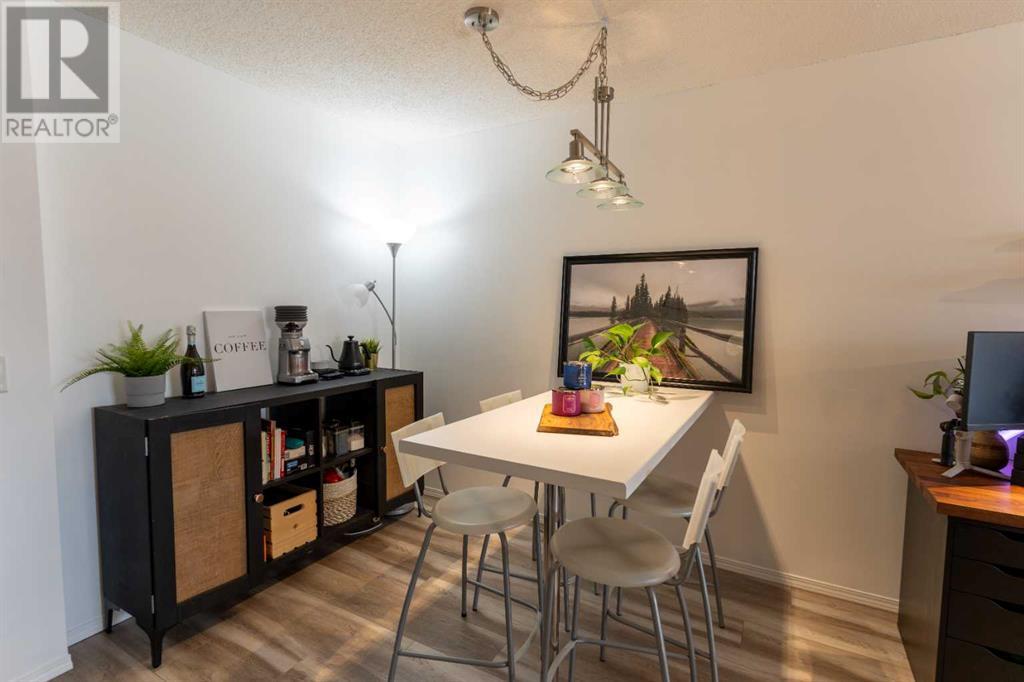 104, 9 Country Village Bay Ne, Calgary, Alberta  T3K 5J8 - Photo 12 - A2207821