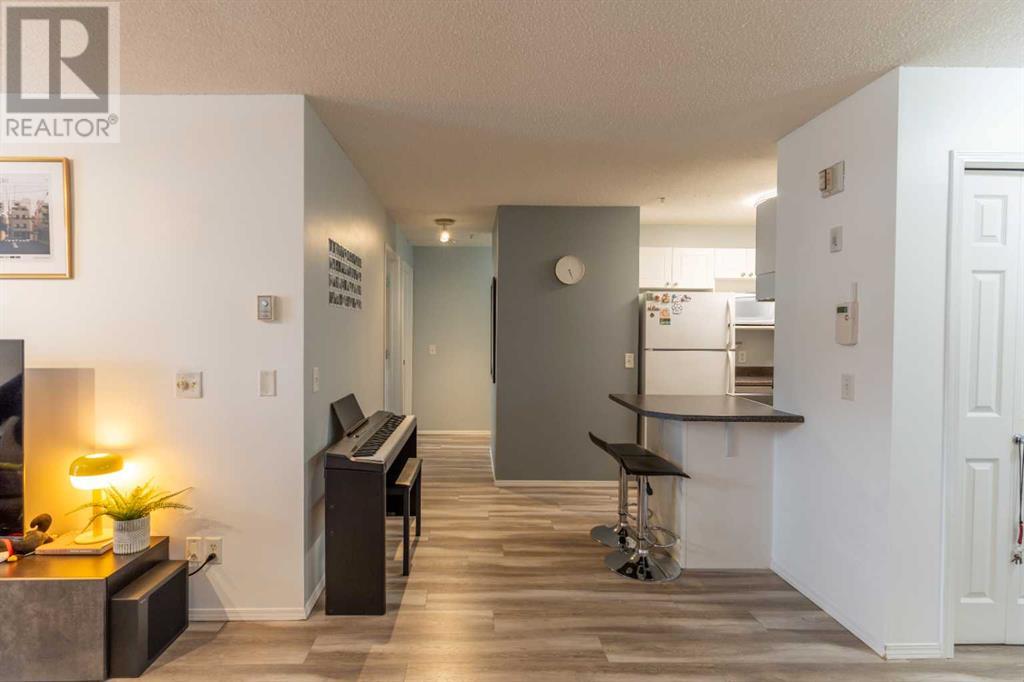 104, 9 Country Village Bay Ne, Calgary, Alberta  T3K 5J8 - Photo 18 - A2207821