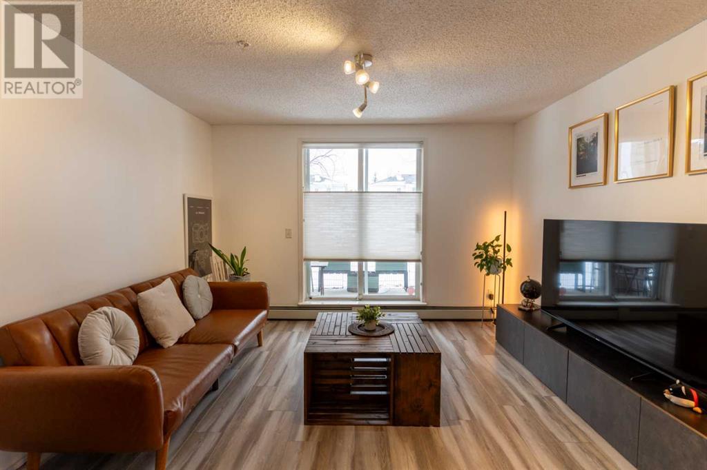 104, 9 Country Village Bay Ne, Calgary, Alberta  T3K 5J8 - Photo 9 - A2207821
