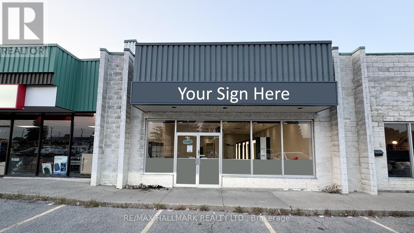 7 - 2 ALLAURA BOULEVARD E, Aurora, Ontario