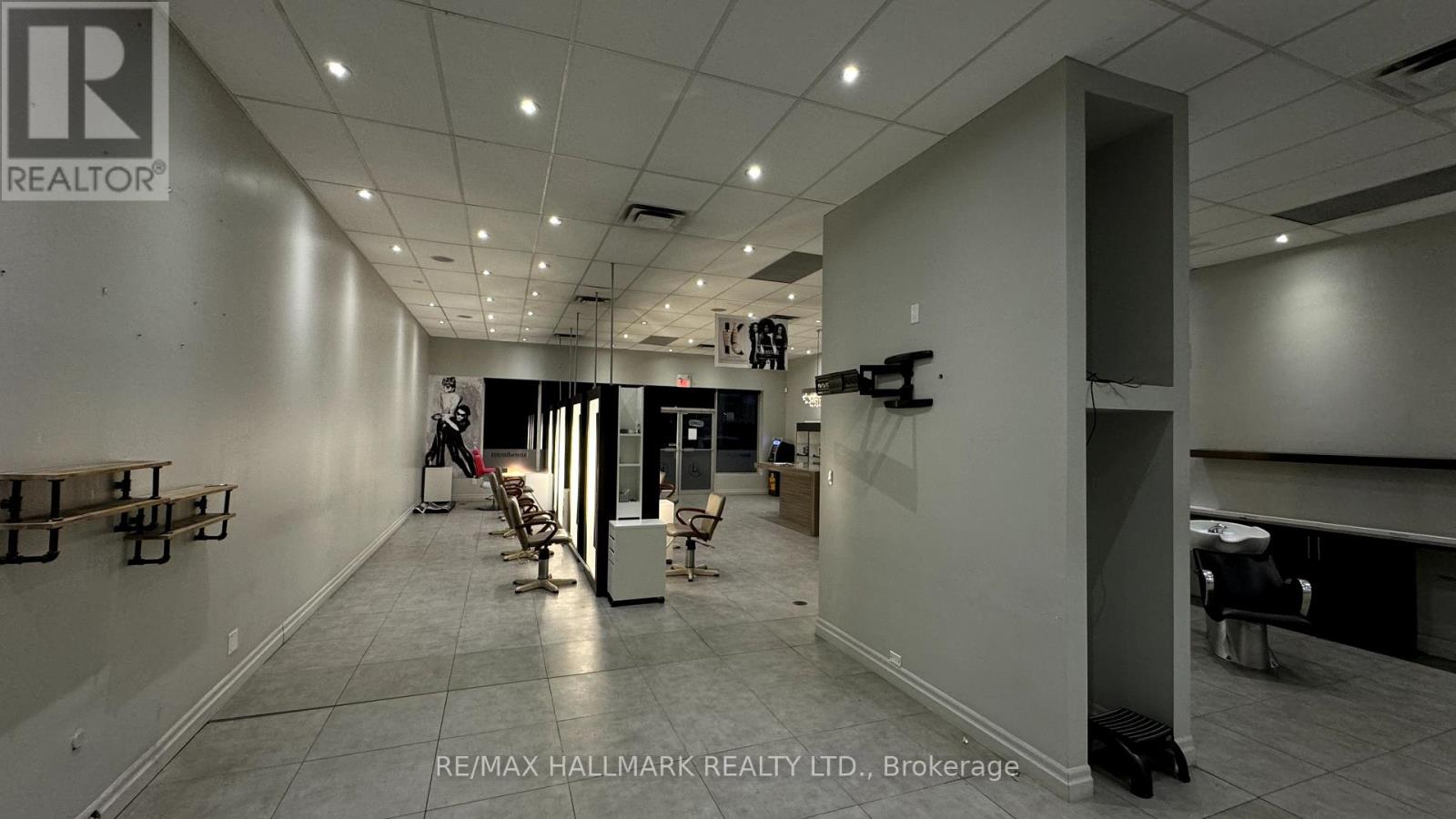 7 - 2 Allaura Boulevard E, Aurora, Ontario  L4G 3S5 - Photo 19 - N12091585