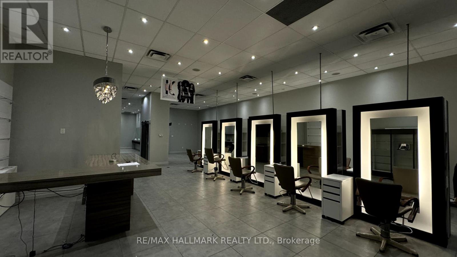 7 - 2 Allaura Boulevard E, Aurora, Ontario  L4G 3S5 - Photo 23 - N12091585