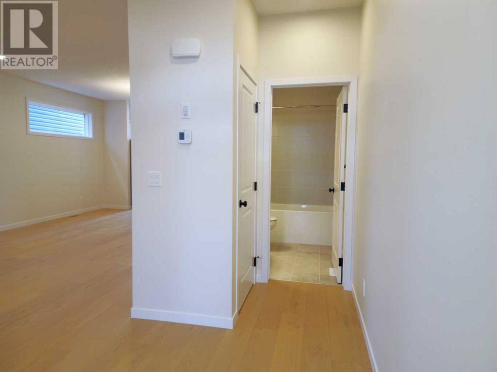 Property at 116 Setonstone Gardens SE image 3