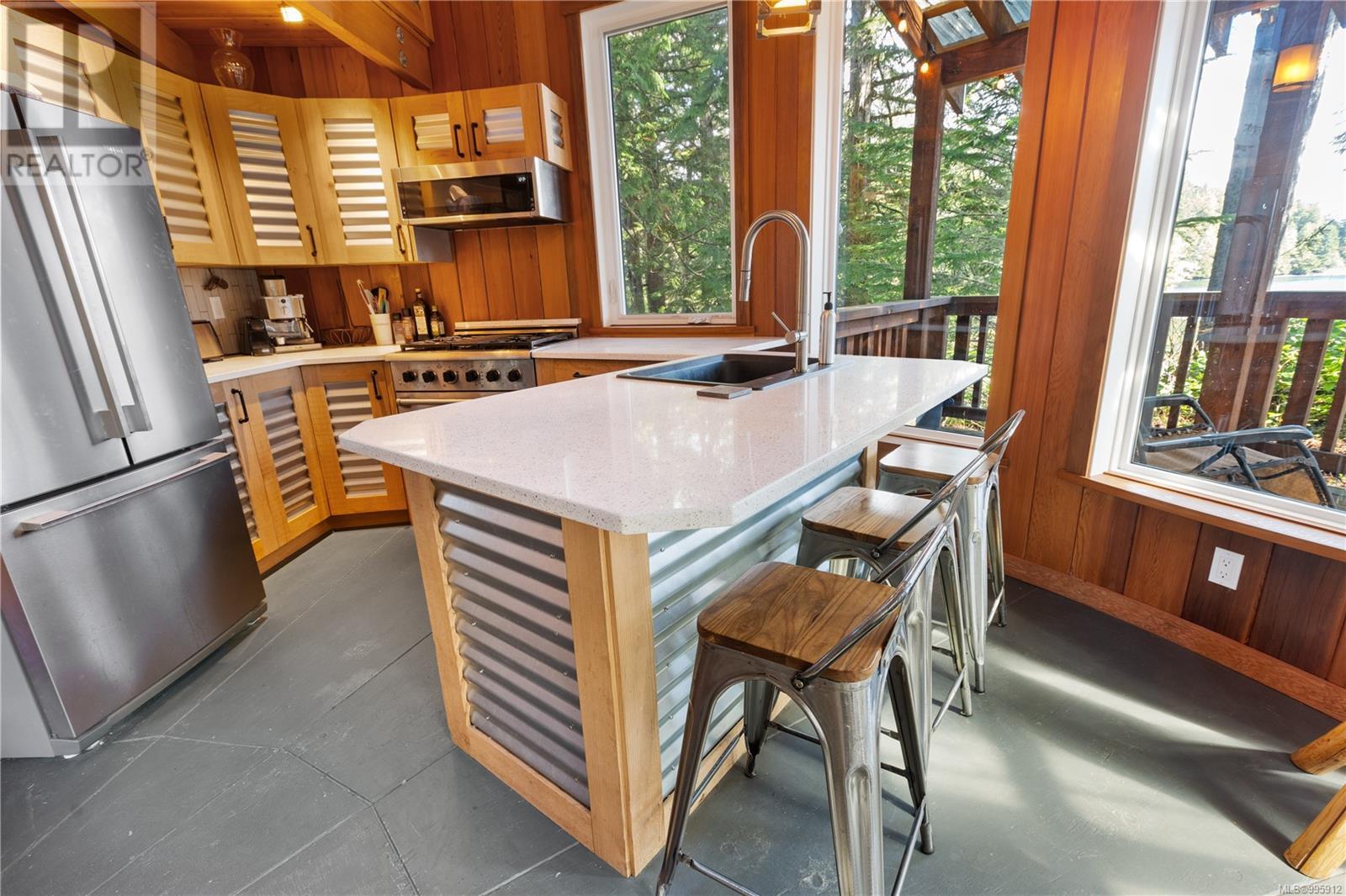 1 1015 Peninsula Rd, Ucluelet, British Columbia  V0R 3A0 - Photo 6 - 995912