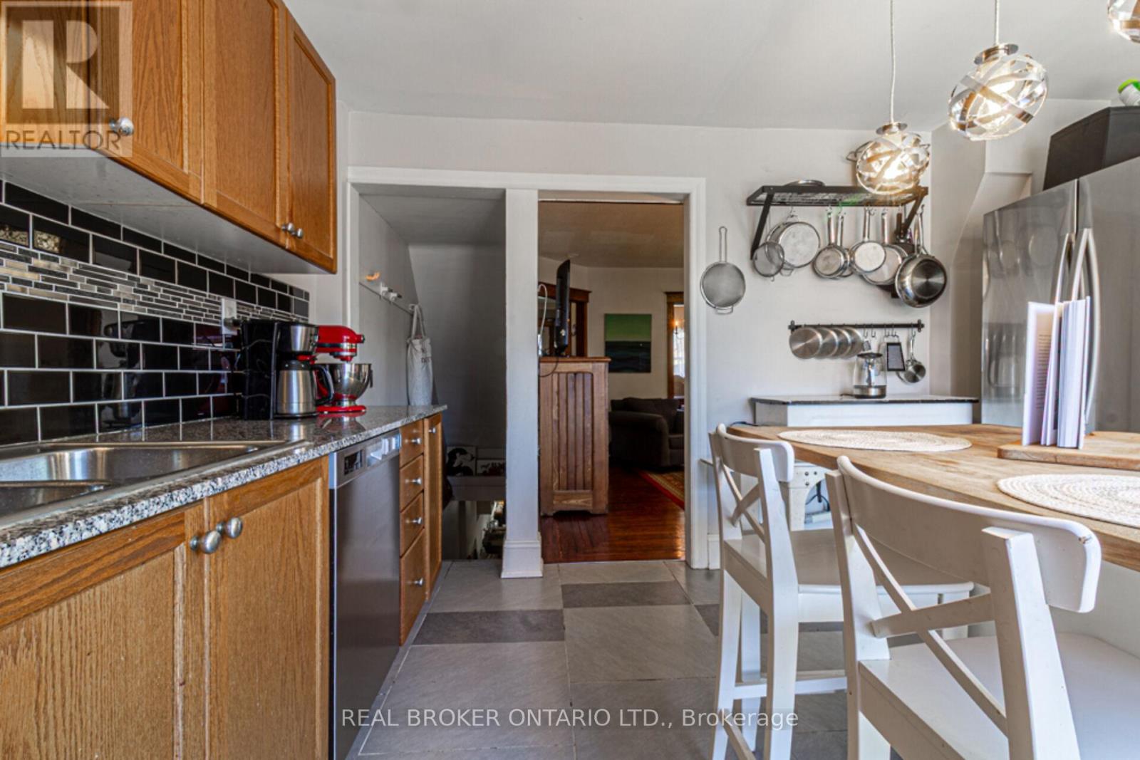 165 Leinster Avenue N, Hamilton, Ontario  L8L 6Y1 - Photo 16 - X12091601