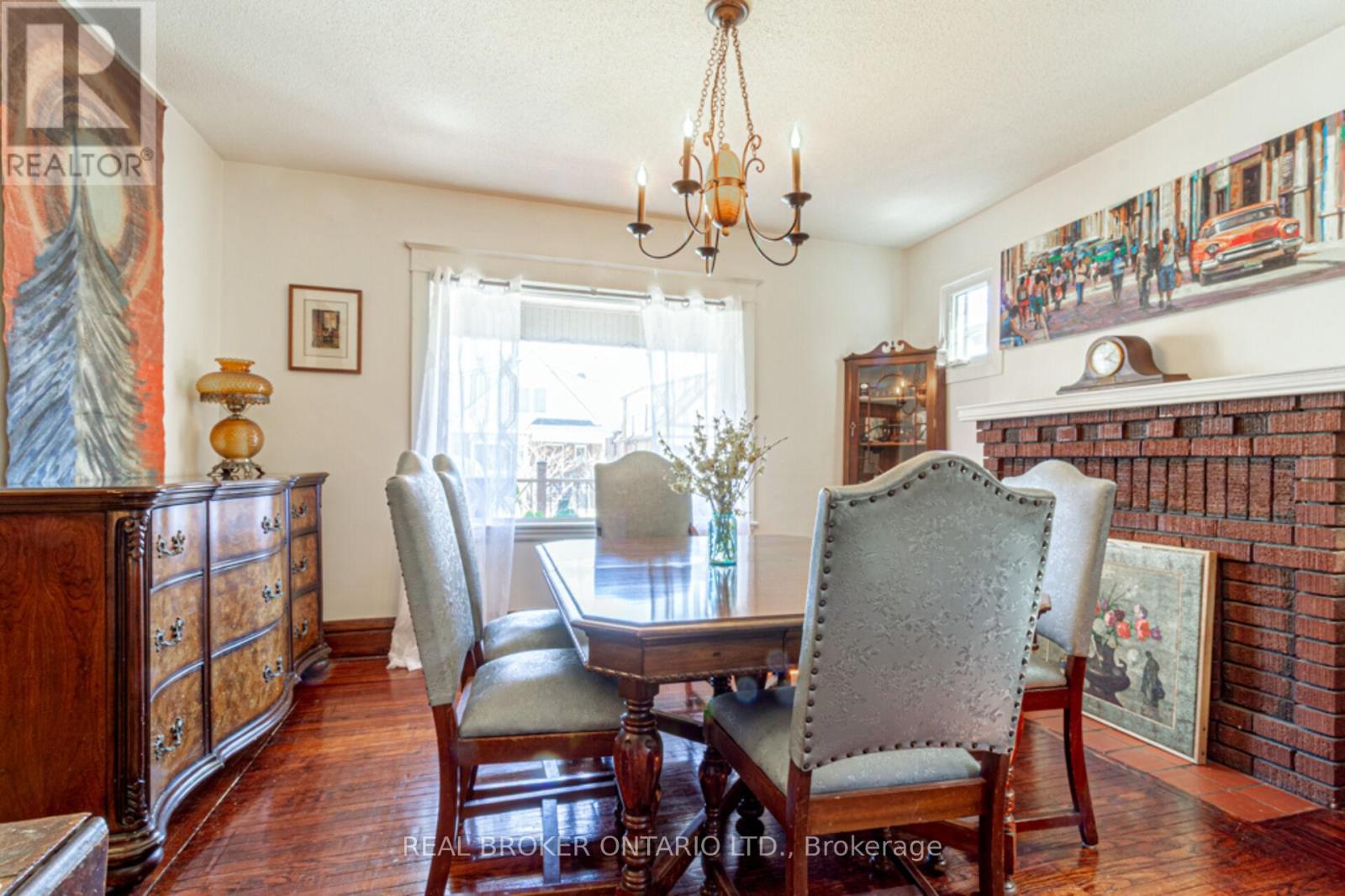 165 Leinster Avenue N, Hamilton, Ontario  L8L 6Y1 - Photo 6 - X12091601