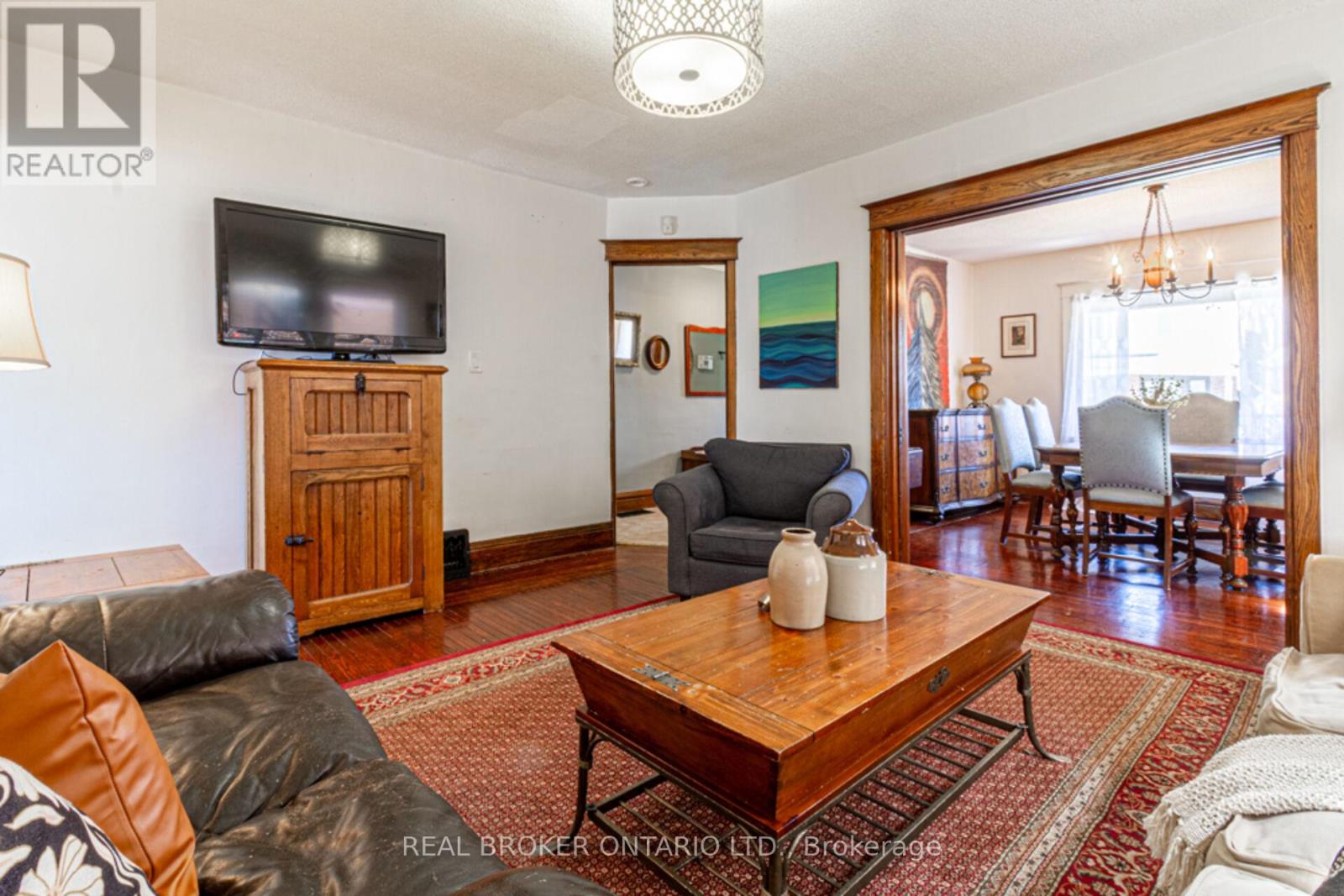 165 Leinster Avenue N, Hamilton, Ontario  L8L 6Y1 - Photo 8 - X12091601