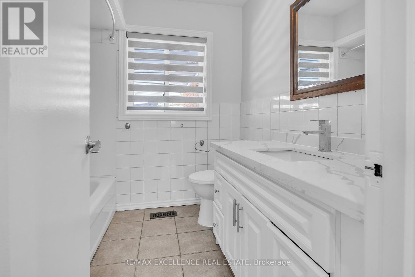 234 Erb Street, Waterloo, Ontario  N2J 1M8 - Photo 9 - X12091619