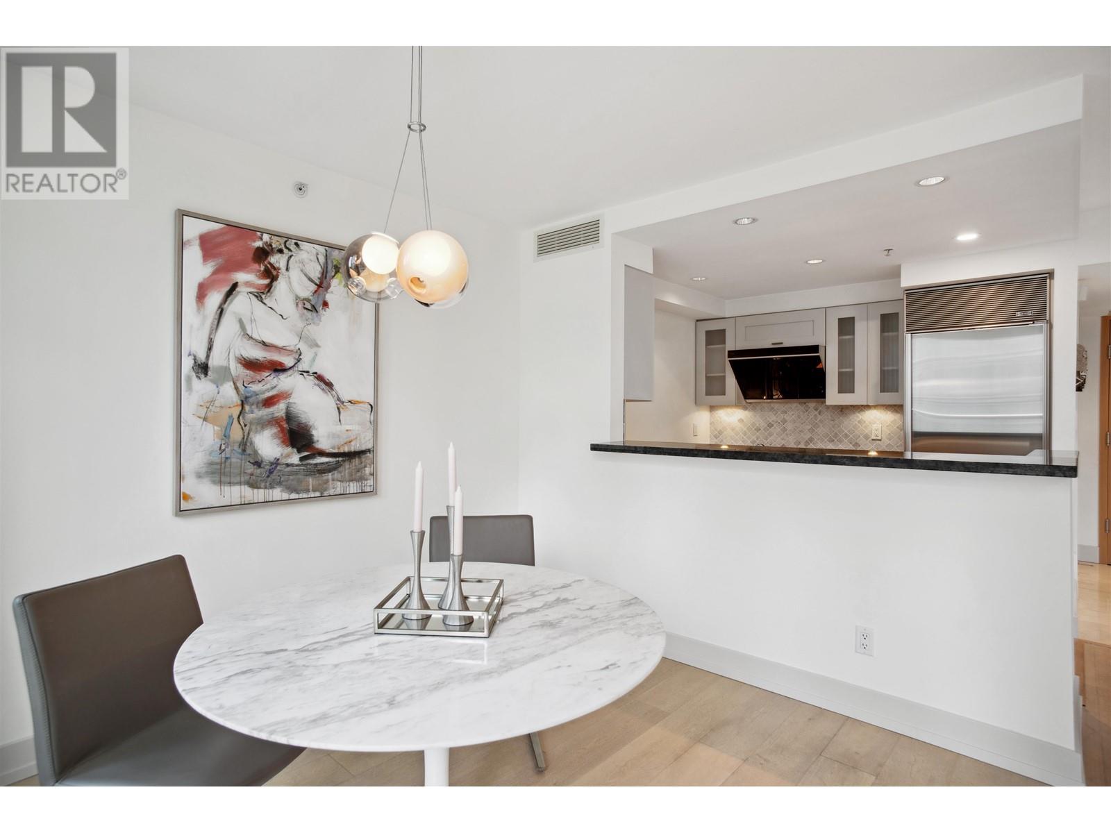 Listing Picture 18 of 38 : 408 590 NICOLA STREET, Vancouver / 溫哥華 - 魯藝地產 Yvonne Lu Group - MLS Medallion Club Member