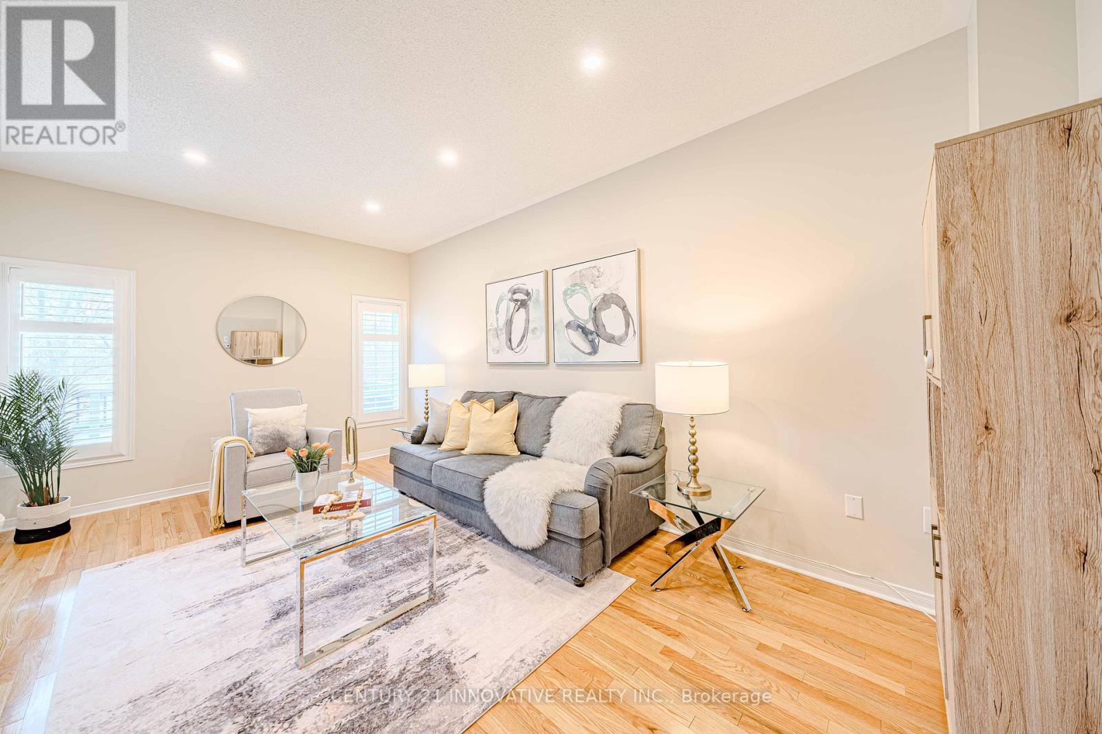 Property at 68 GENTILE CIRCLE W image 3
