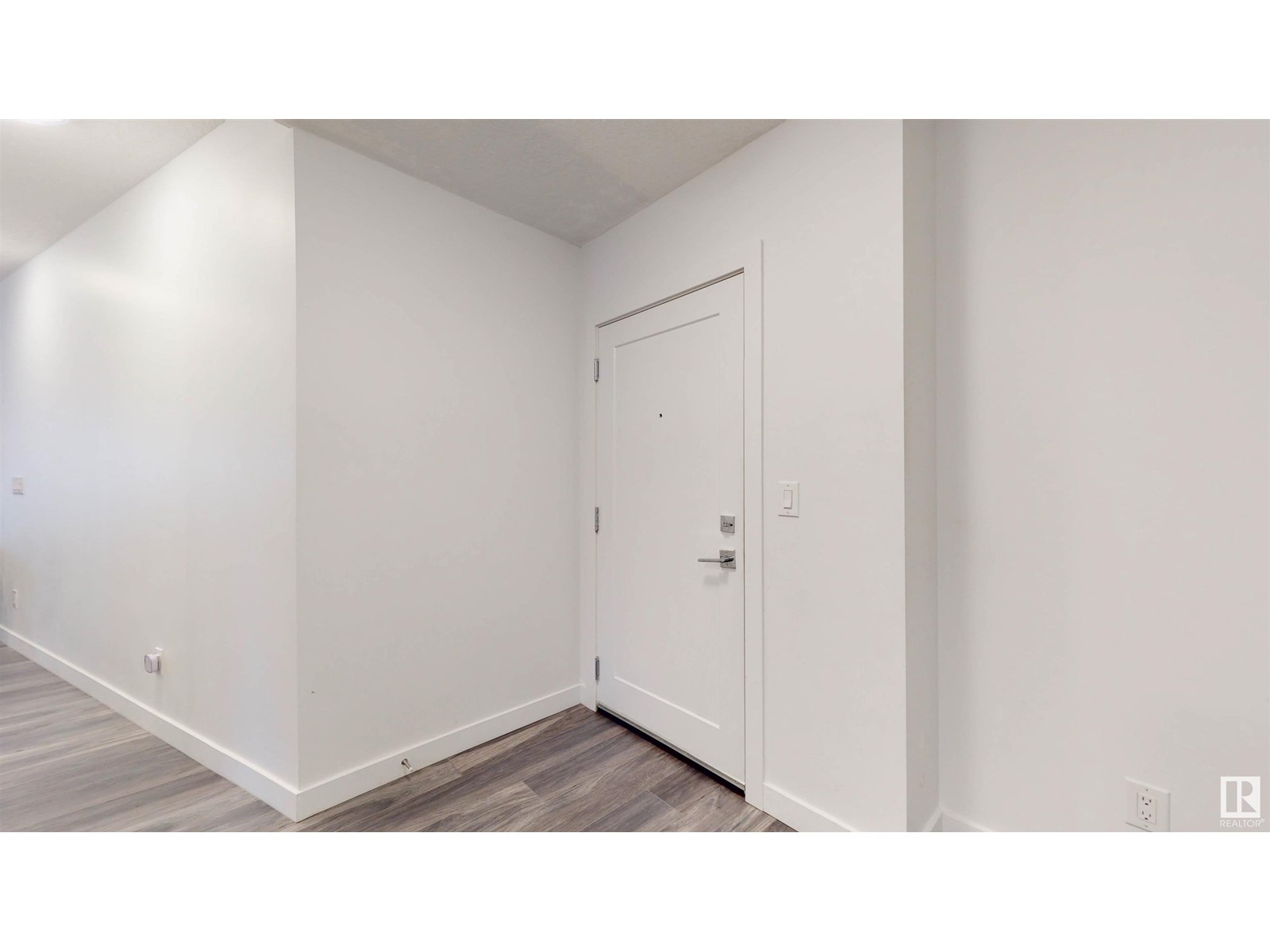 Property at 1316 WINDERMERE WY SW image 3