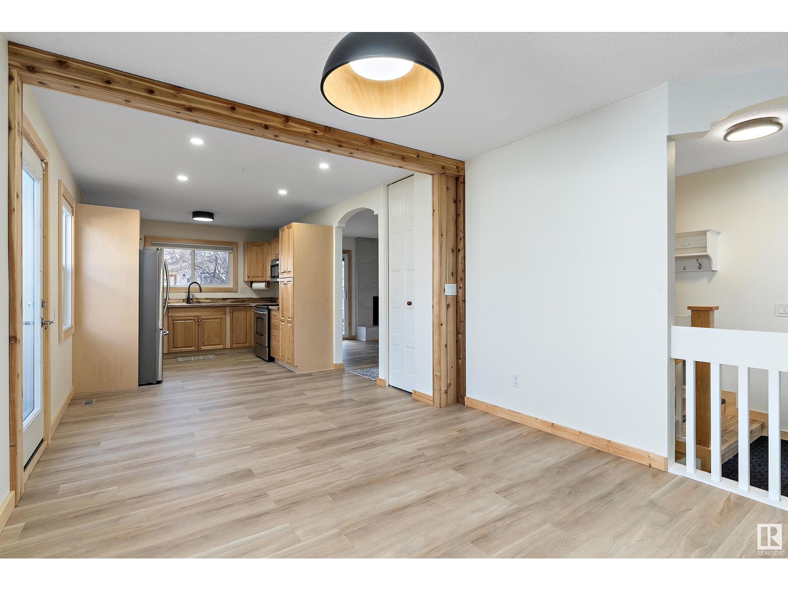 Property at 101 LAROSE DR image 4