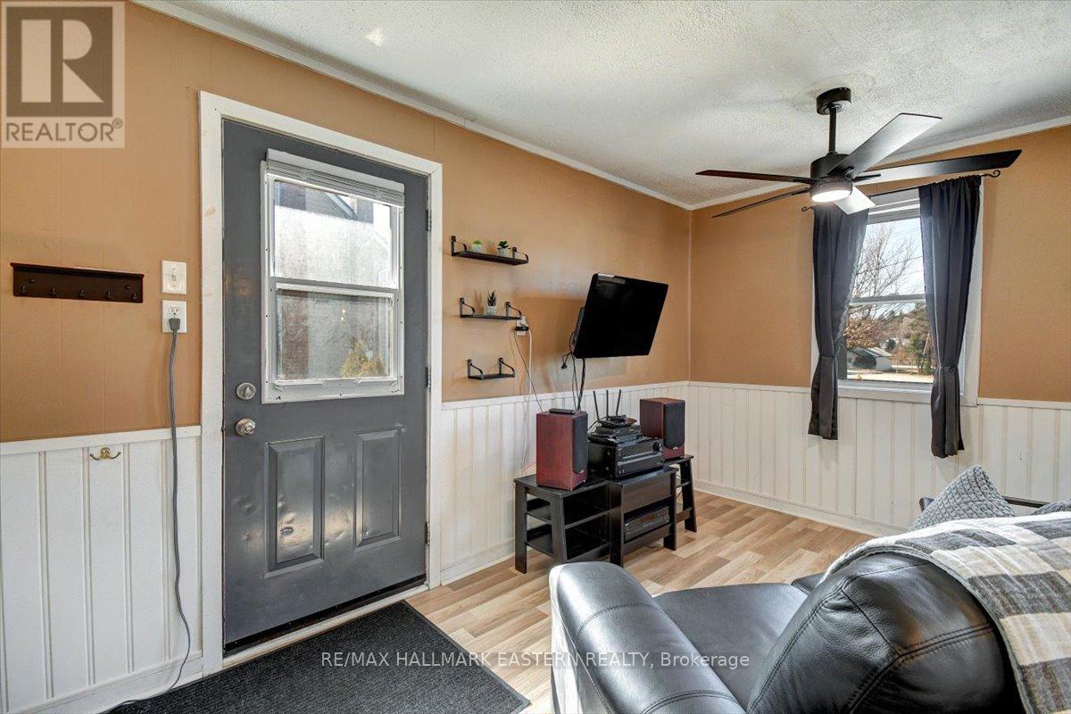 479 Minnie Avenue, Tweed, Ontario  K0K 3J0 - Photo 6 - X12091643