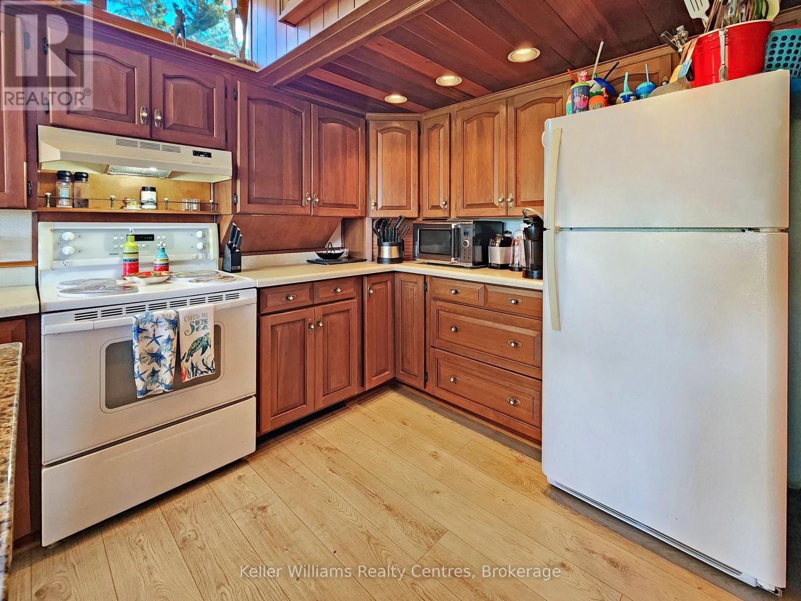 14 Thomas Court, South Bruce Peninsula, Ontario  N0H 2T0 - Photo 12 - X12091639