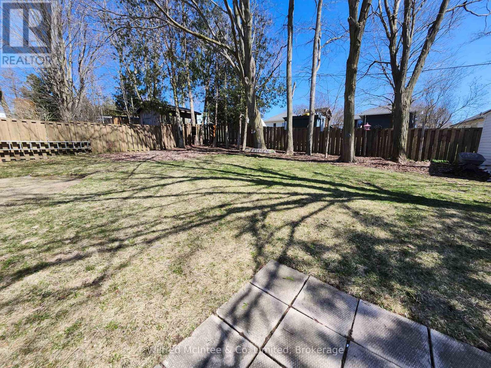 135 Catherine Street, North Huron, Ontario  N0G 2W0 - Photo 33 - X12091653