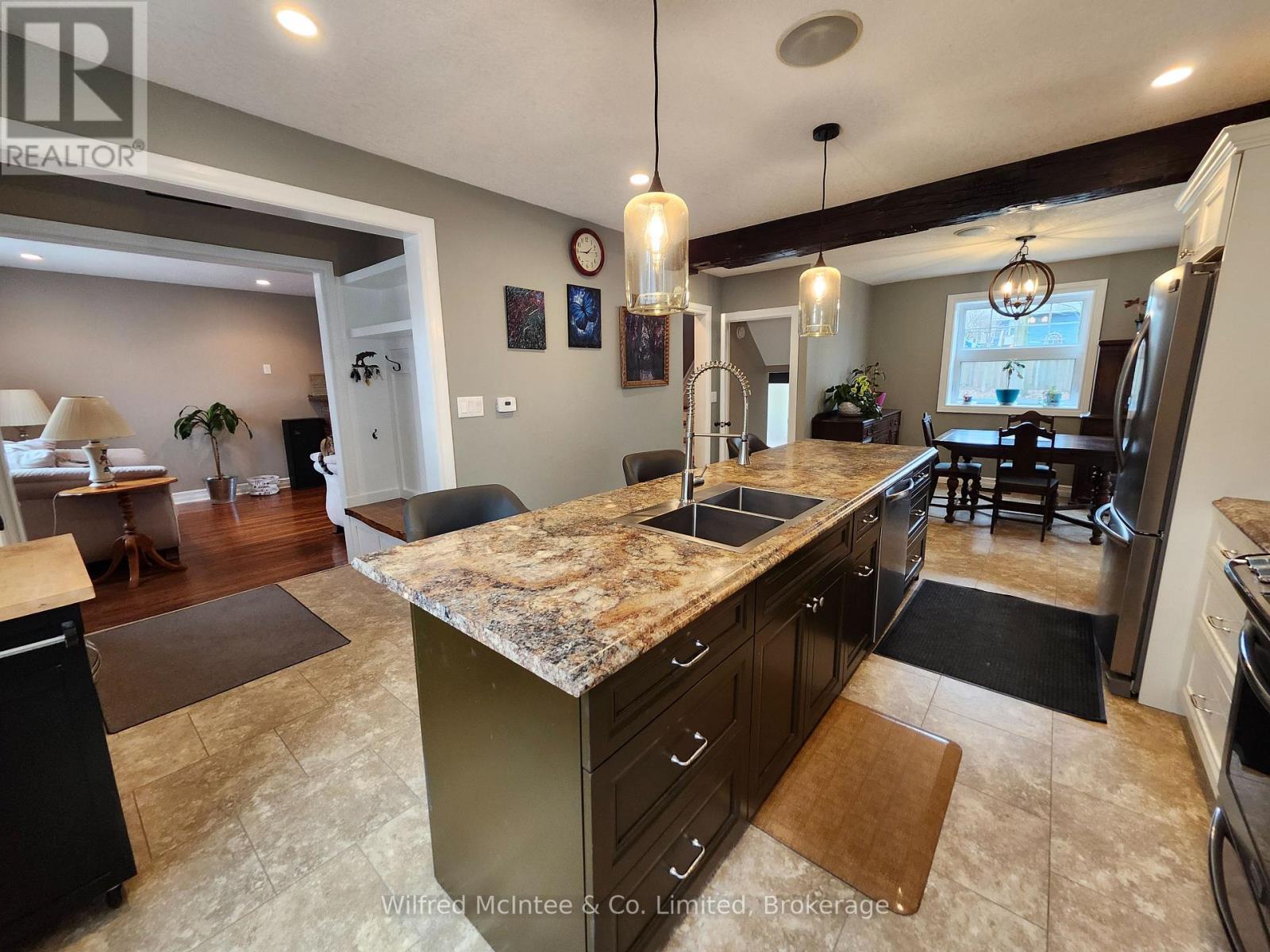 135 Catherine Street, North Huron, Ontario  N0G 2W0 - Photo 6 - X12091653
