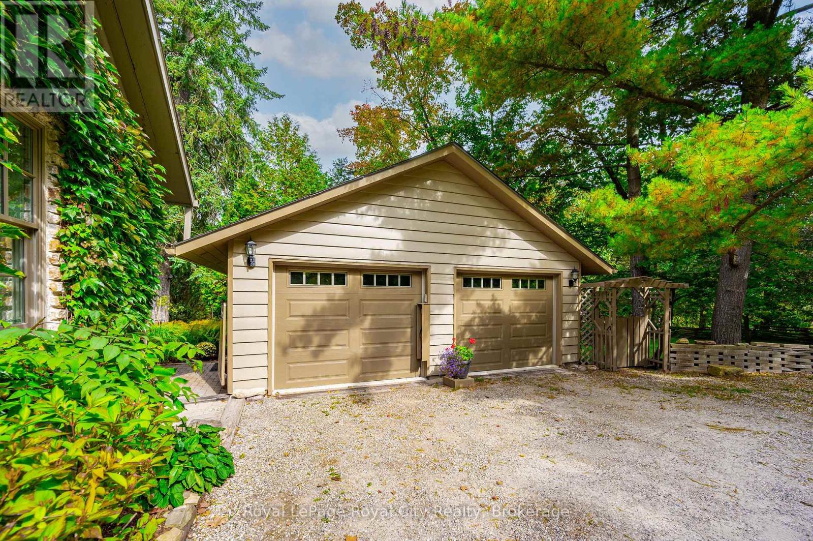 292 South River Road, Centre Wellington, Ontario  N0B 1S0 - Photo 47 - X12091658