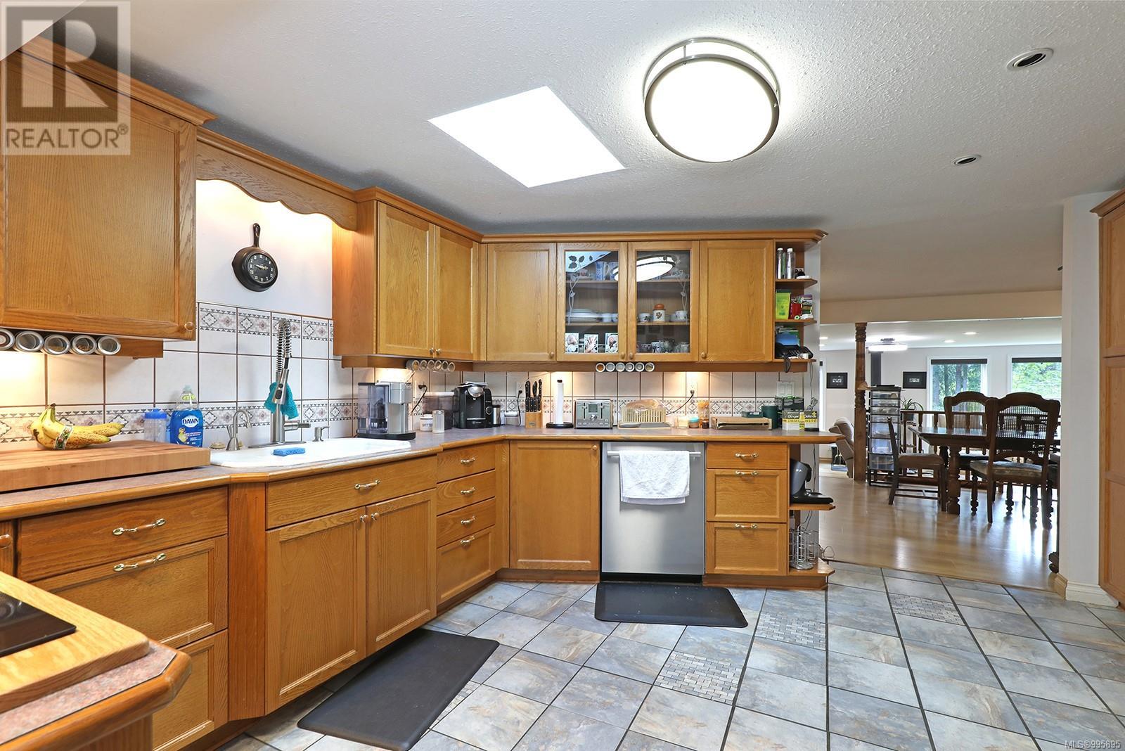 Property at 5321 & 5329 Langlois Rd image 4