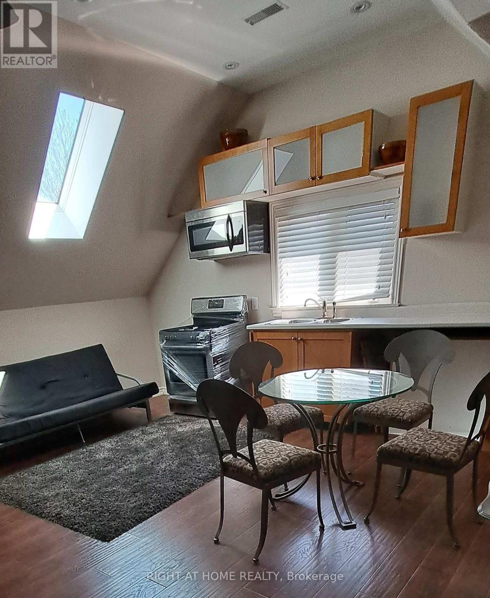 643 Lakelands Avenue, Innisfil, Ontario  L9S 4E5 - Photo 14 - N12091645