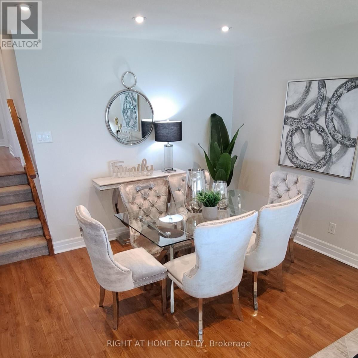 643 Lakelands Avenue, Innisfil, Ontario  L9S 4E5 - Photo 4 - N12091645