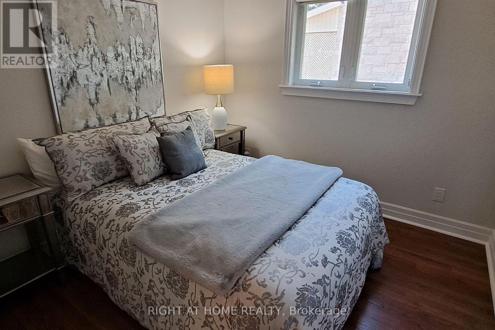 643 Lakelands Avenue, Innisfil, Ontario  L9S 4E5 - Photo 9 - N12091645
