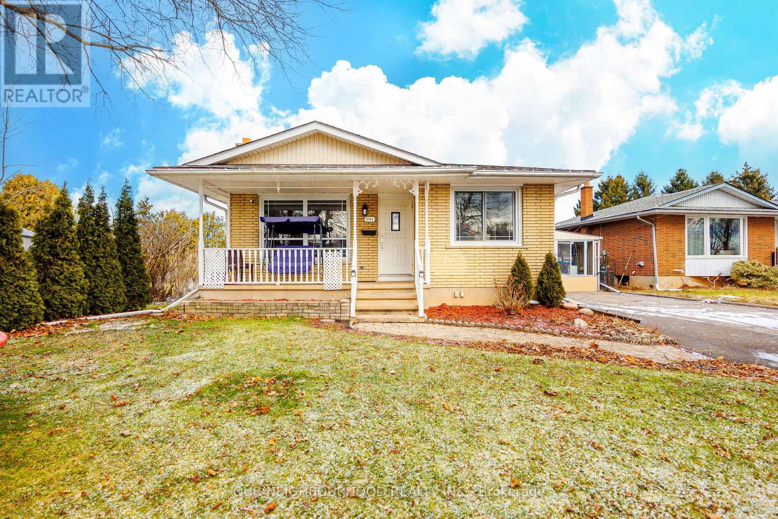 Property at 5941 BROOKS CRESCENT image 1